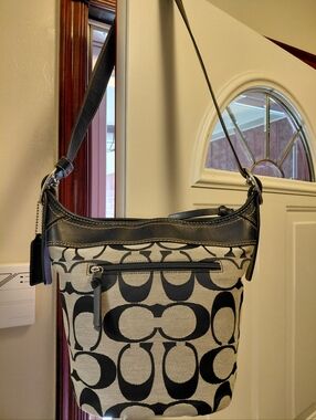 Coach Bleecker Signature Bucket Shoulder Bag, F13358. Black & Gray.